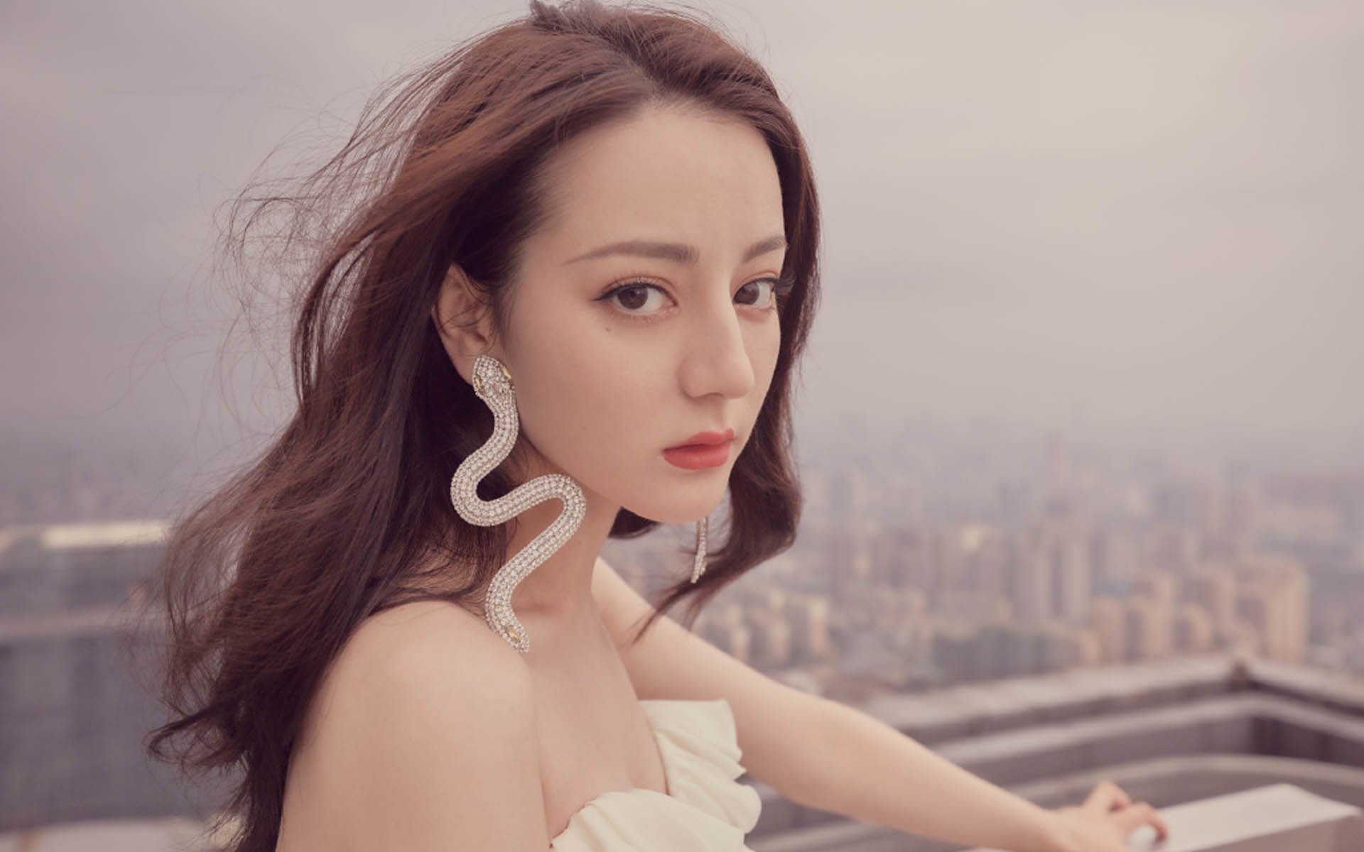 退役球员的精彩生活：球场之外的无限可能，退役篮球球员